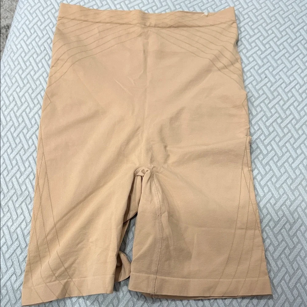 NEW Maidenform Beige Shapewear Shorts Large High Waist Firm Control